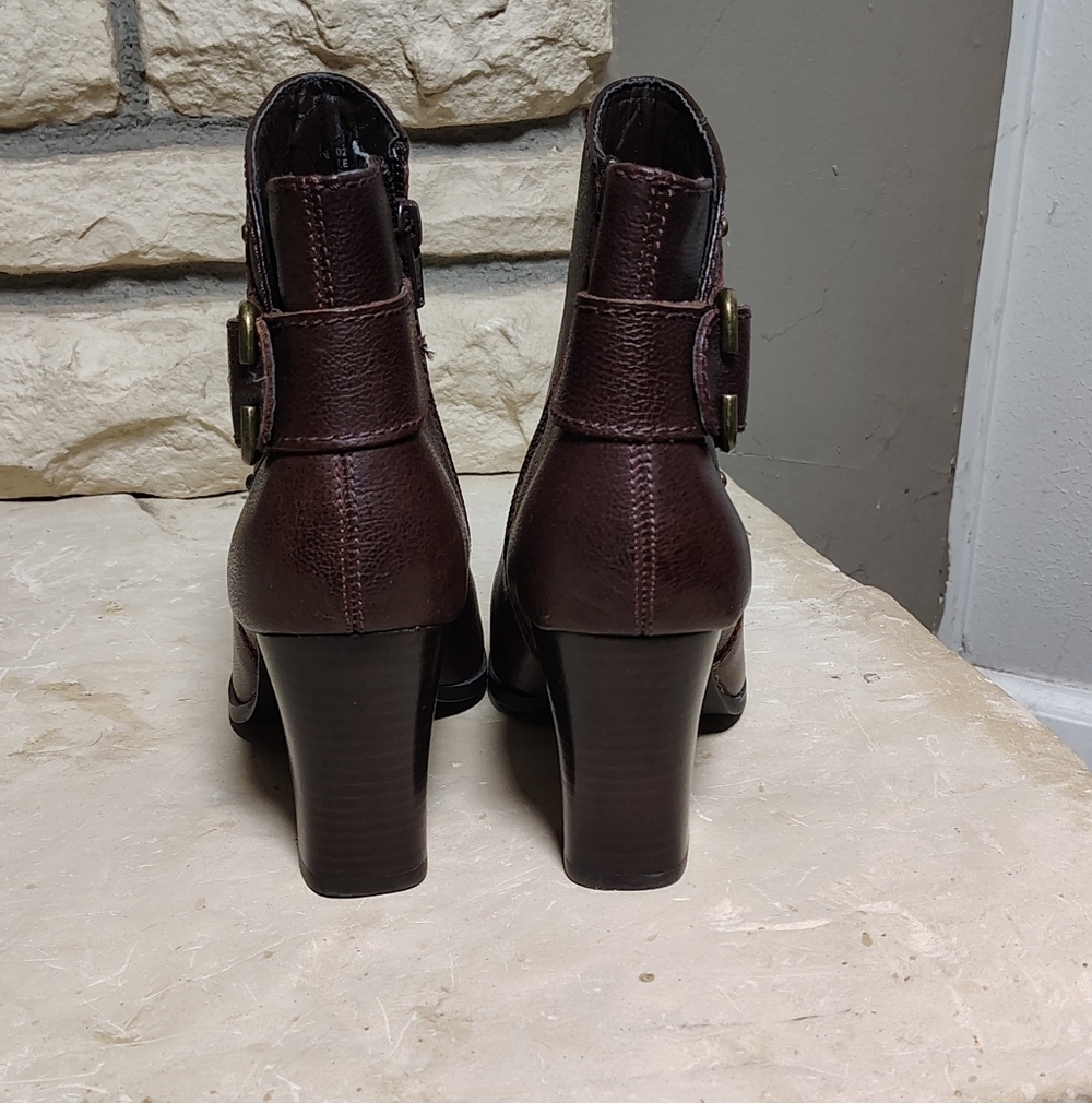 a.n.a Dark Brown Heeled Boots with Buckle Accent 7.5 - Picture 4 of 8